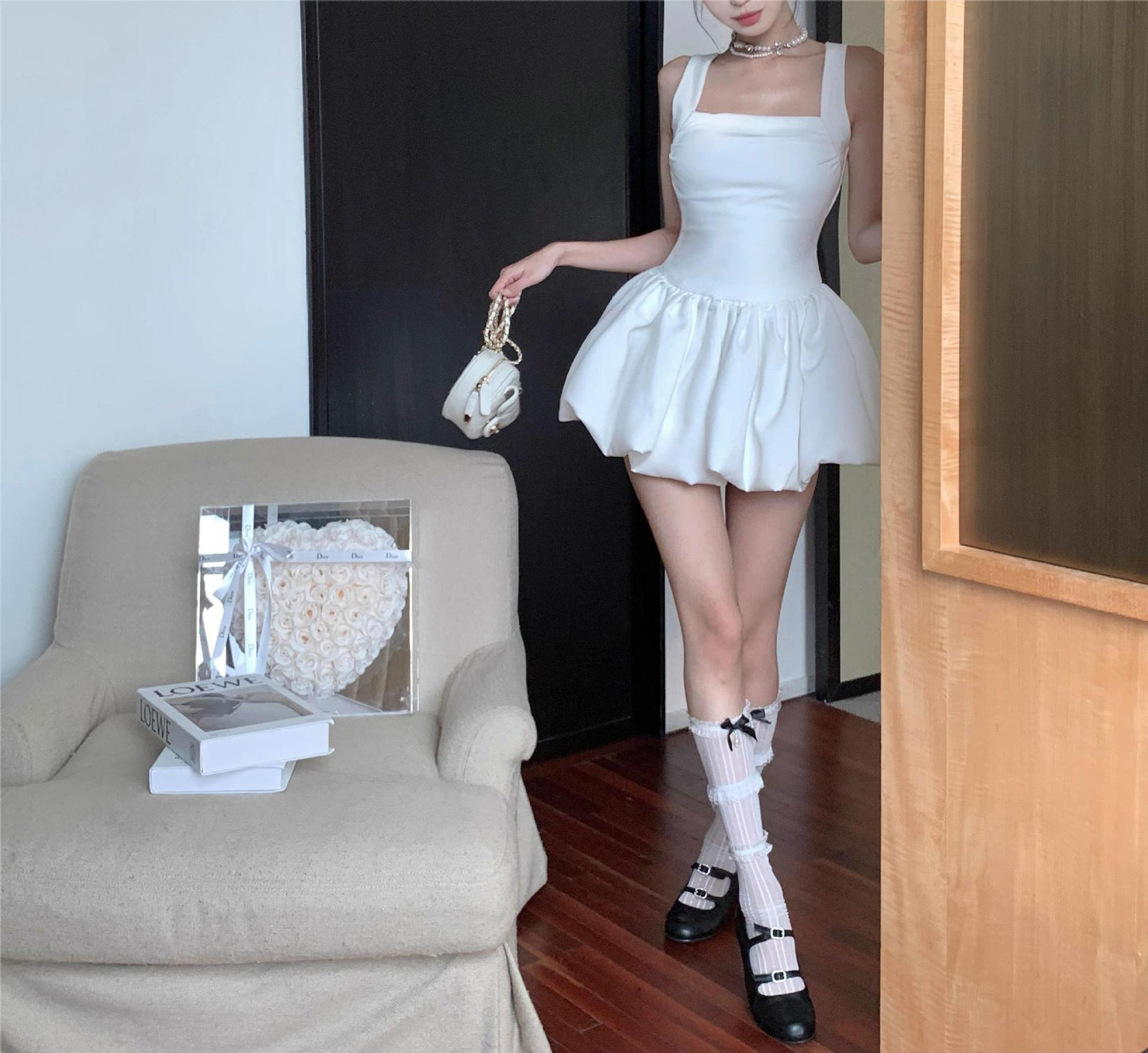 French style short skirt with sleeveless waist